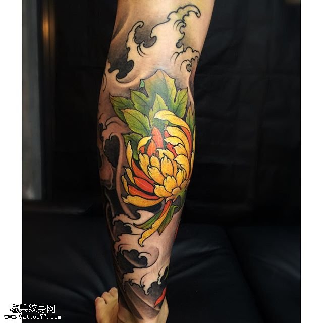 胳膊的牡丹浪花纹身图案