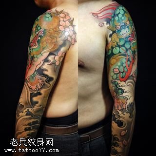 手臂金蝉樱花纹身图案