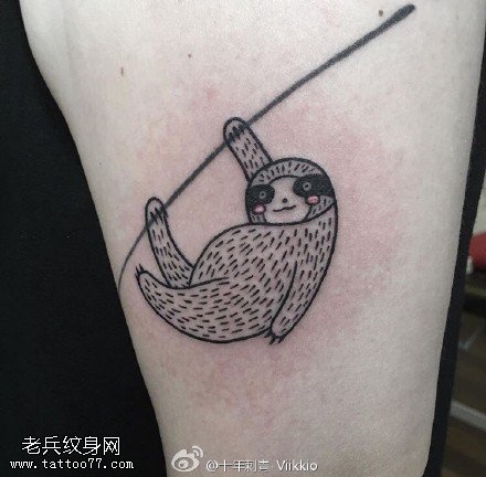 胳膊上的小熊纹身图案