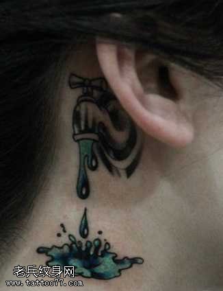 耳部滴水的水龙头纹身图案