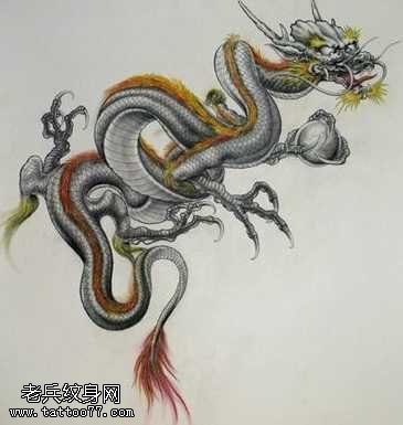 手稿一张霸气的过肩龙纹身图案