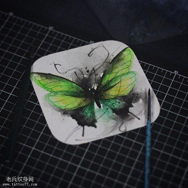 手稿水墨一只蝴蝶纹身图案