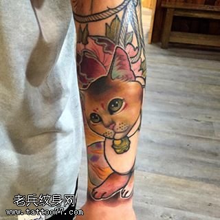 小臂彩绘小猫咪纹身图案