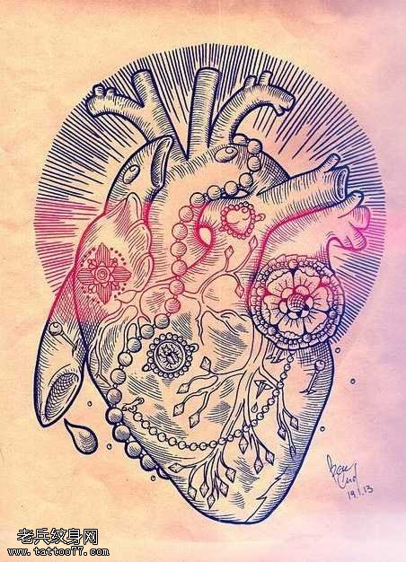 手稿一幅心脏纹身图案