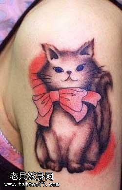 胳膊可爱的蝴蝶结猫咪纹身图案