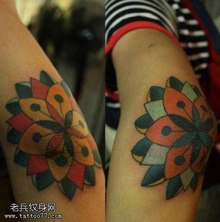 胳膊肘图腾花卉纹身图案