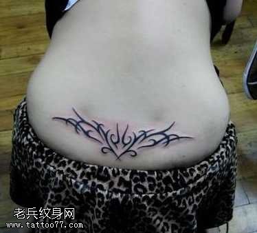 腰部精美图腾腰花纹身图案