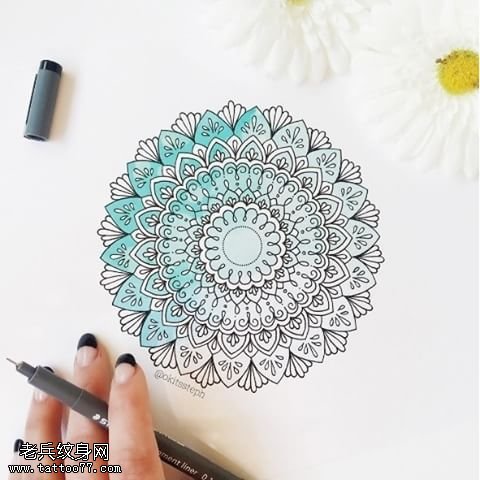 经典水彩梵花图腾纹身图案