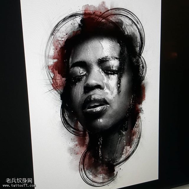 手稿泼墨的肖像纹身图案