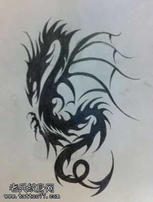 手稿龙图腾纹身图案