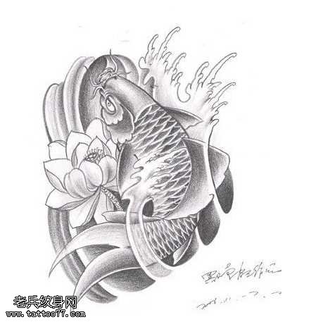 手稿黑白鲤鱼纹身图案