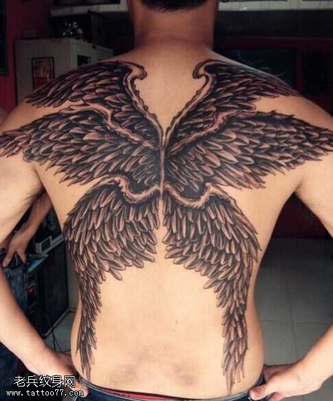 背部六翅膀纹身图案