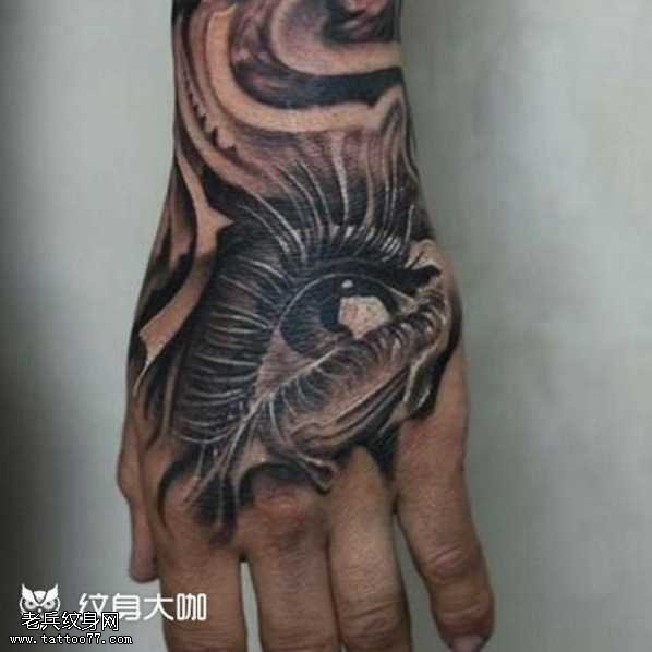 手部哭泣纹身图案