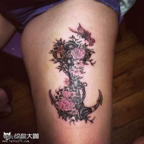 腿部船锚纹身图案