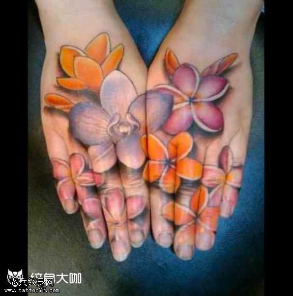 手部樱花纹身图案