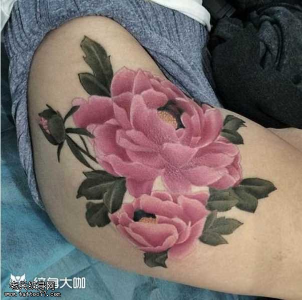 腿部牡丹花纹身图案