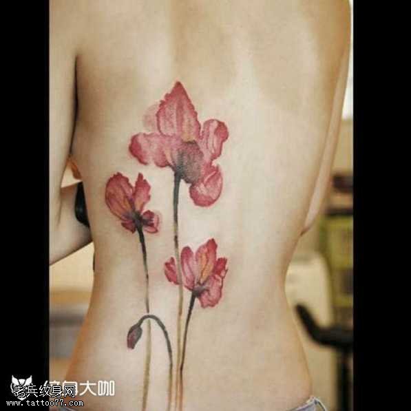 腰部莲花纹身图案