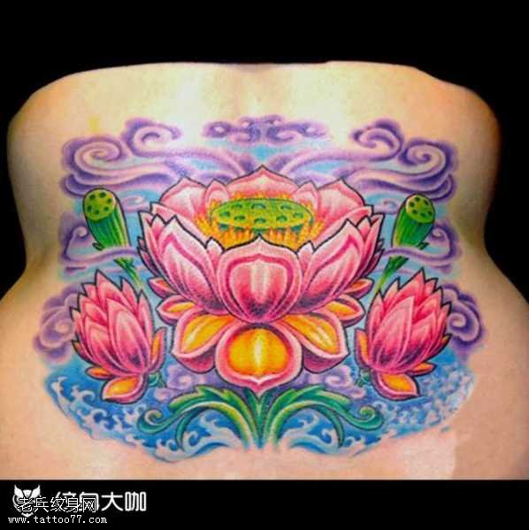 腰部莲花纹身图案