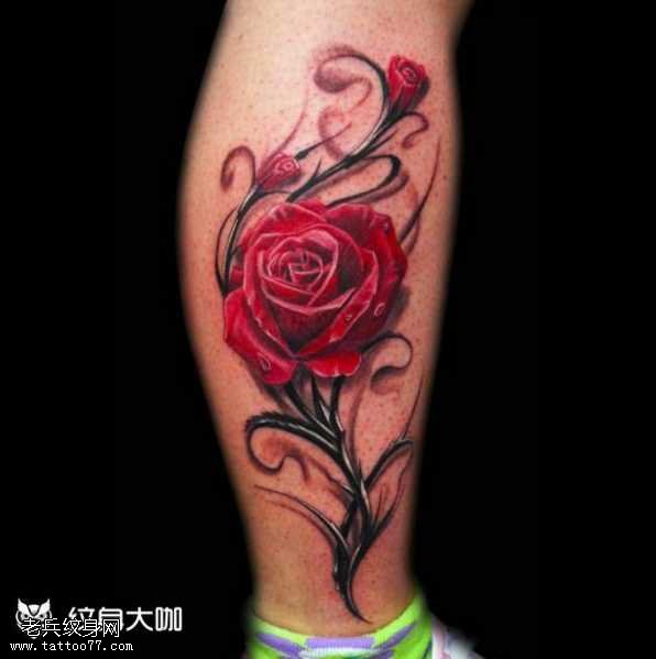 腿部玫瑰纹身图案