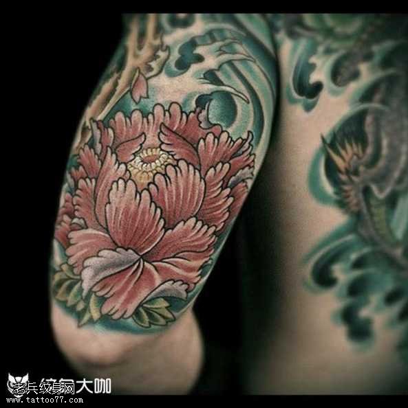 胳膊牡丹花纹身图案