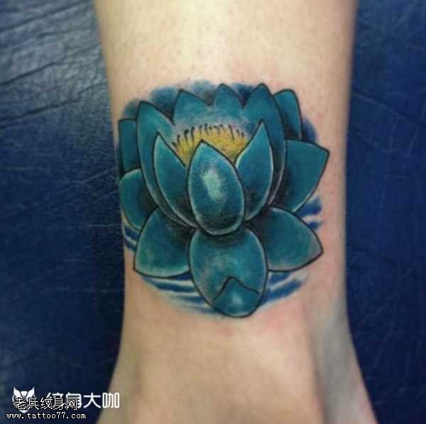 腿部莲花纹身图案