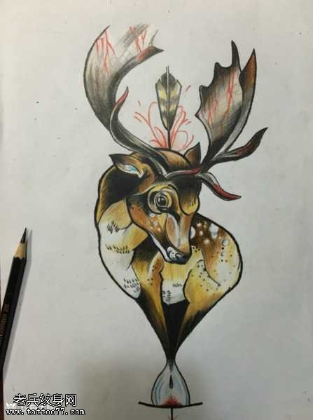 手稿花鹿纹身图案