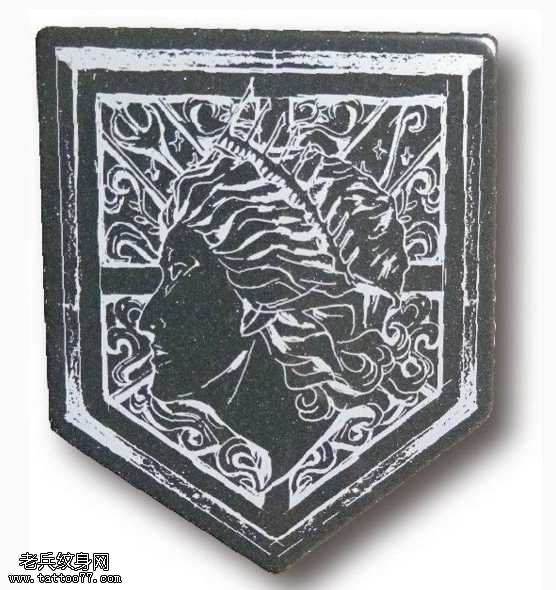 手稿巨人标记纹身图案