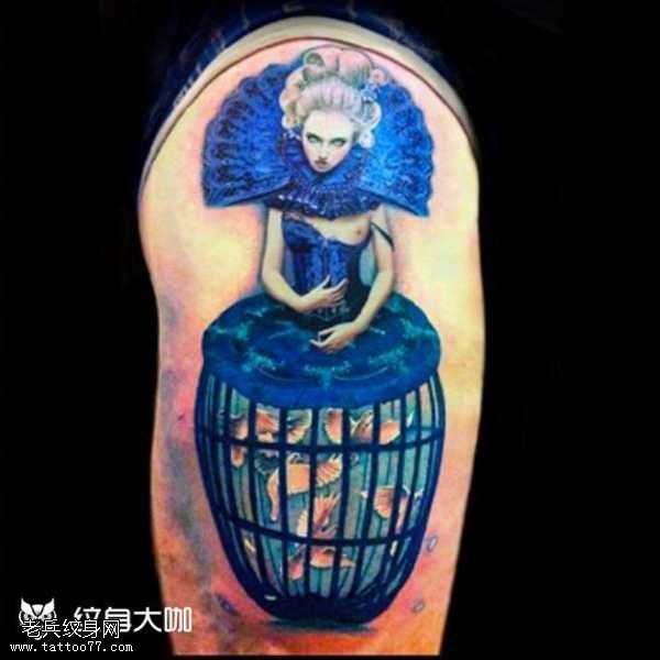 腿部鱼笼纹身图案