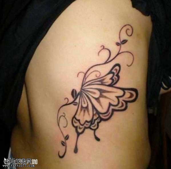 腰部蝴蝶纹身图案