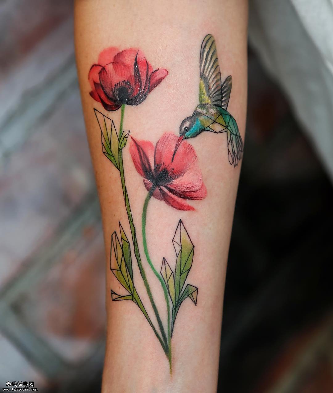 小臂花纹身图案