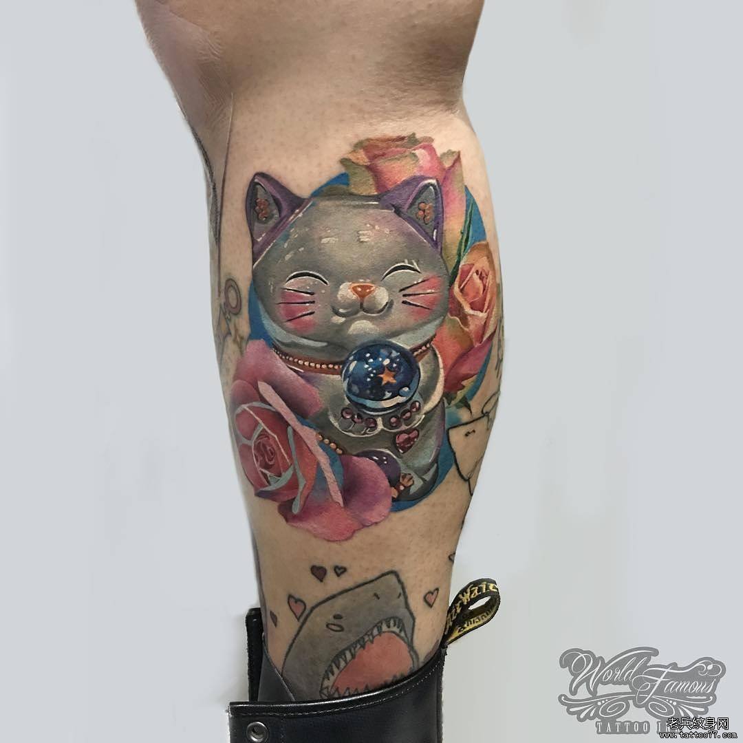 小腿玫瑰招财猫纹身图案