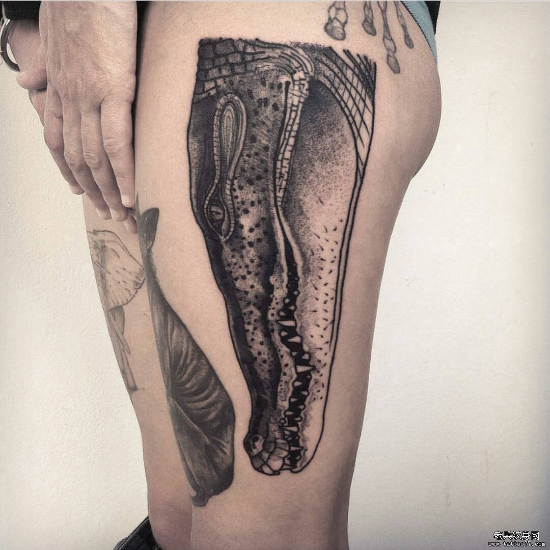大腿欧美鳄鱼tattoo