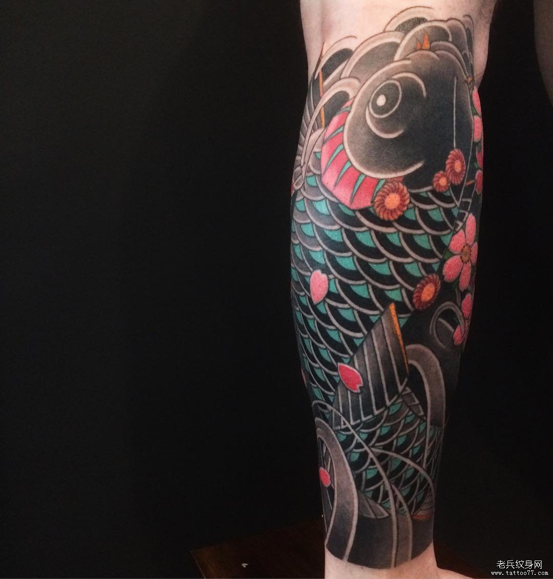 小腿日式鲤鱼tattoo图案
