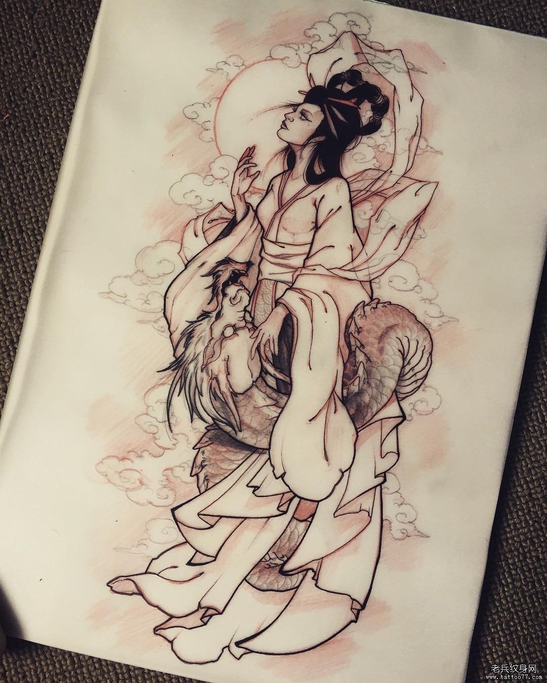 传统侍女龙纹身图案手稿
