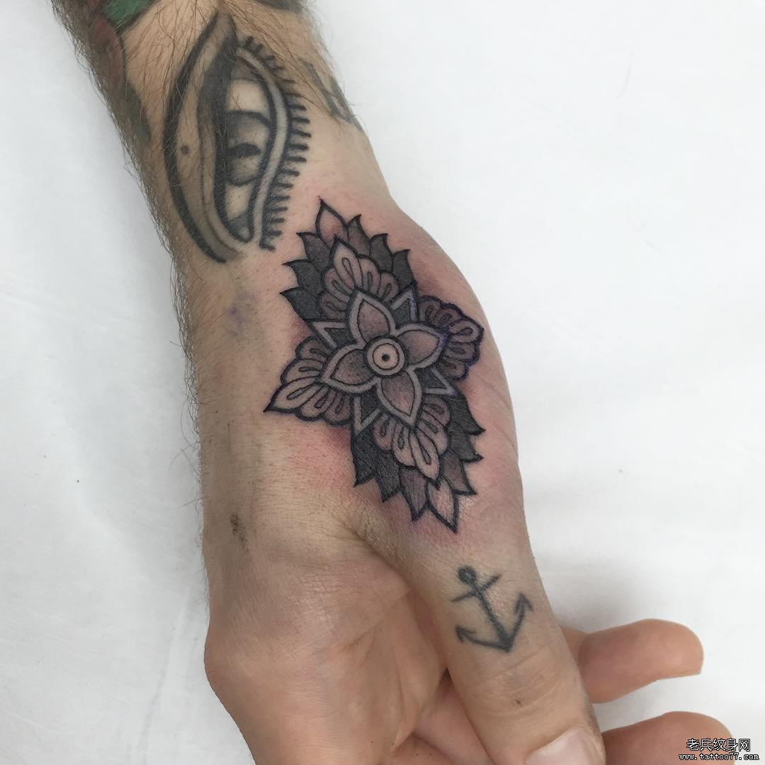 手部梵花黑灰纹身tattoo图案