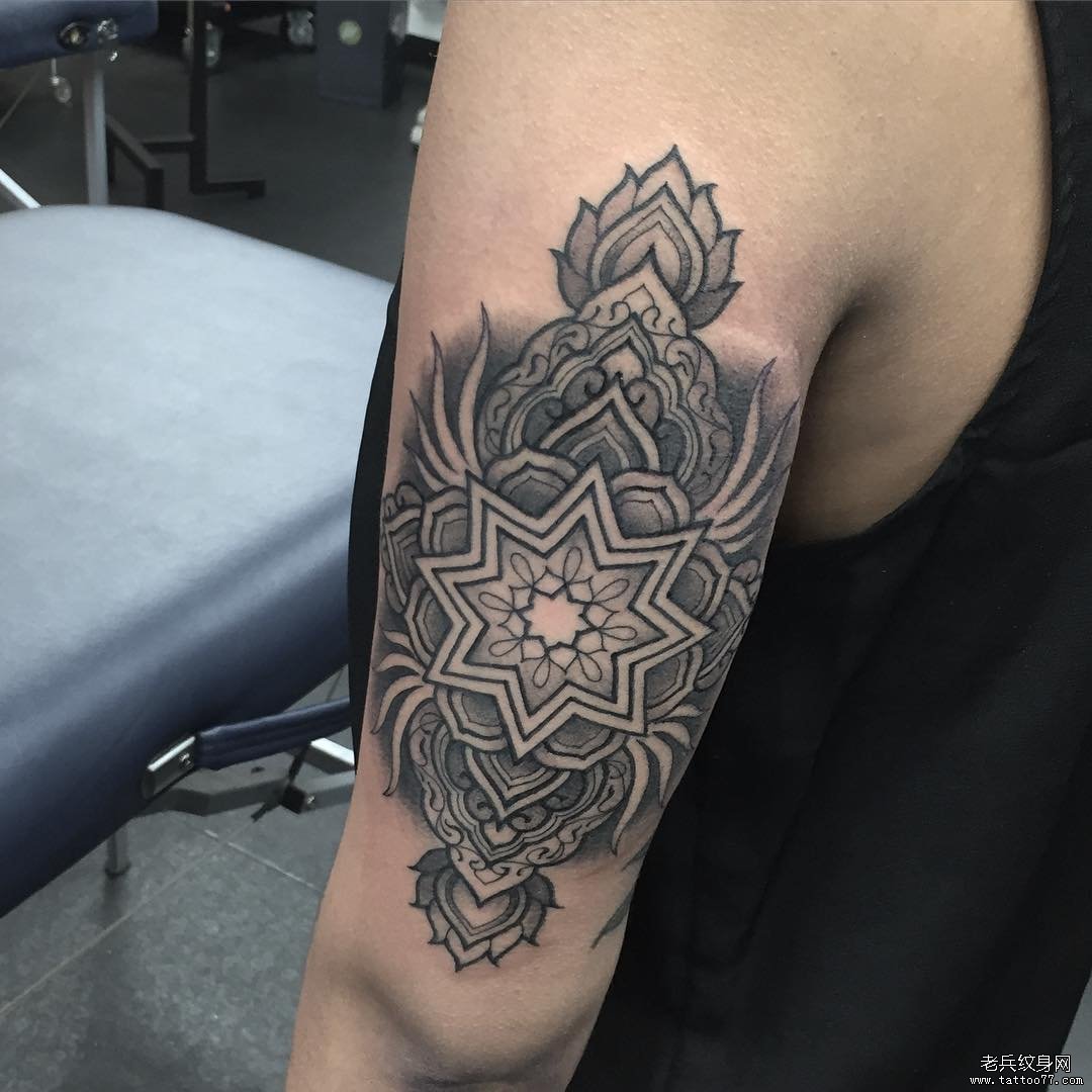 大臂黑灰梵花纹身tattoo图案