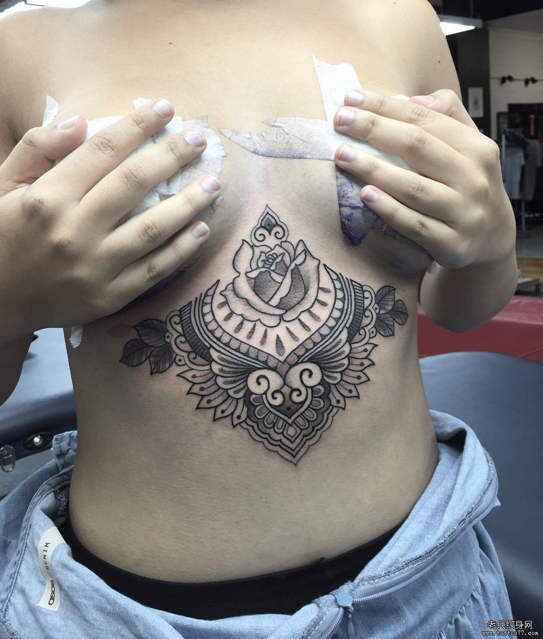 胸下梵花纹身tattoo图案