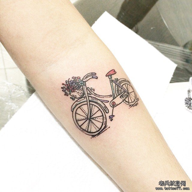 小臂小清新自行车纹身图案