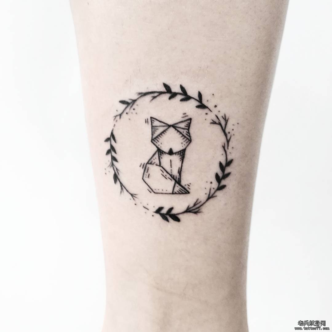 小清新猫咪线条纹身图案