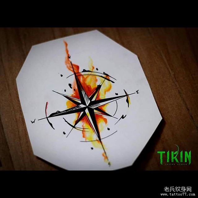 指南针泼墨纹身图案手稿