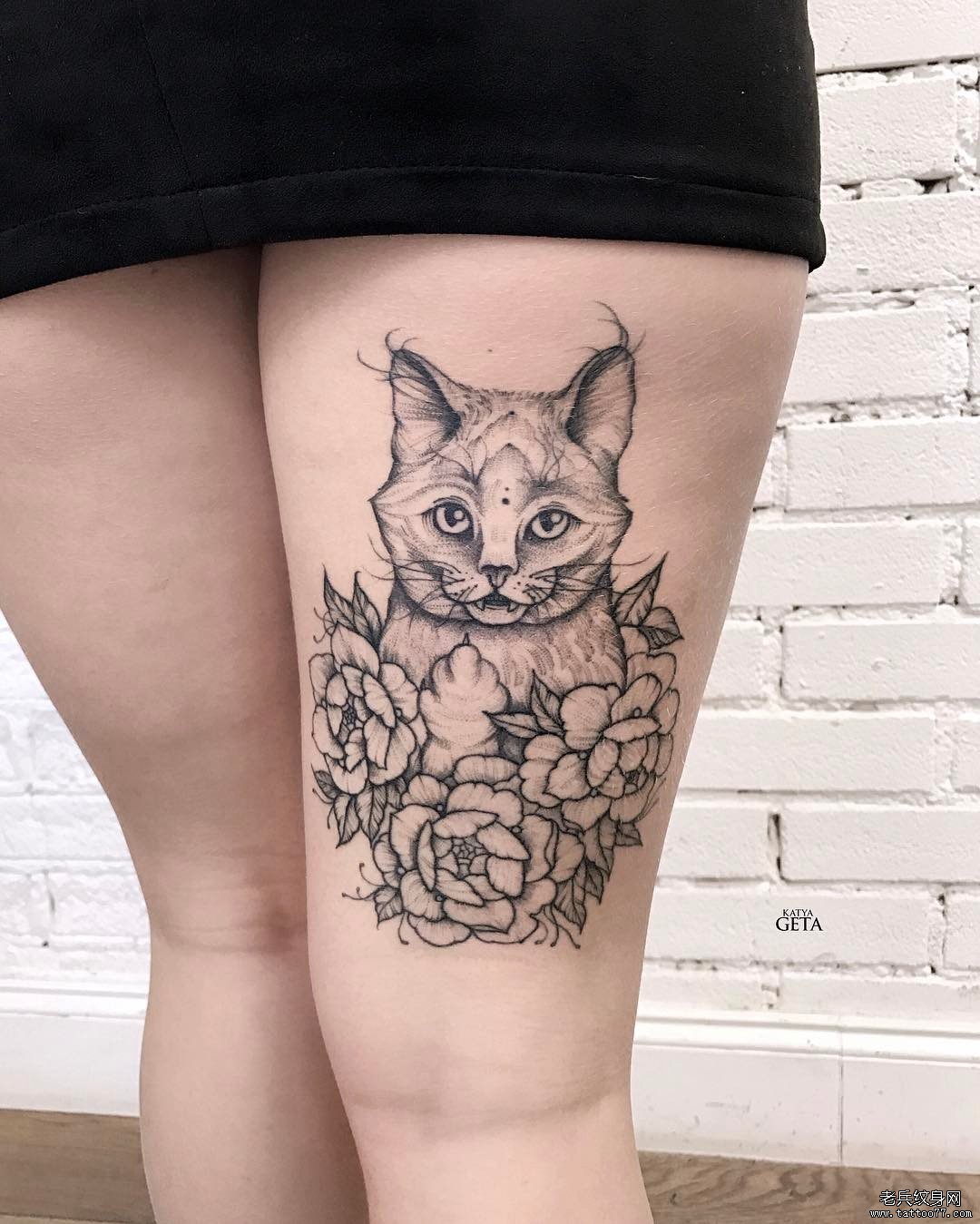 大腿性感猫欧美花卉纹身图案