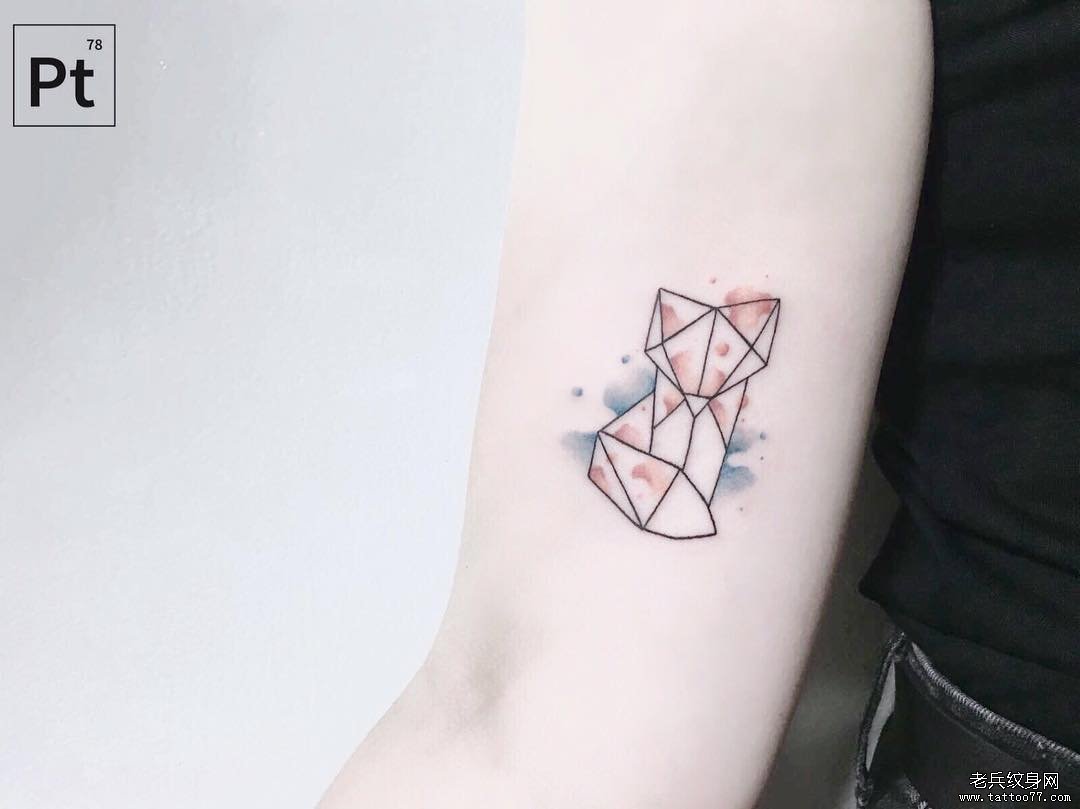 大腿狐狸小清新线条纹身图案