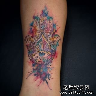 小腿幸运之手泼墨纹身图案