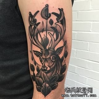 大臂school鹿头纹身图案