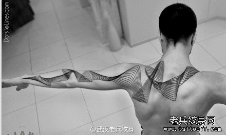 胳膊抽象线条欧美纹身图案
