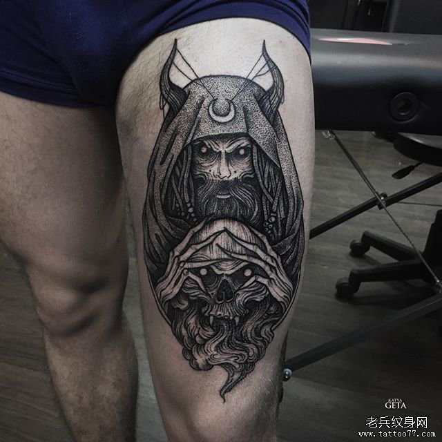 大腿欧美点刺暗黑系男巫纹身图案