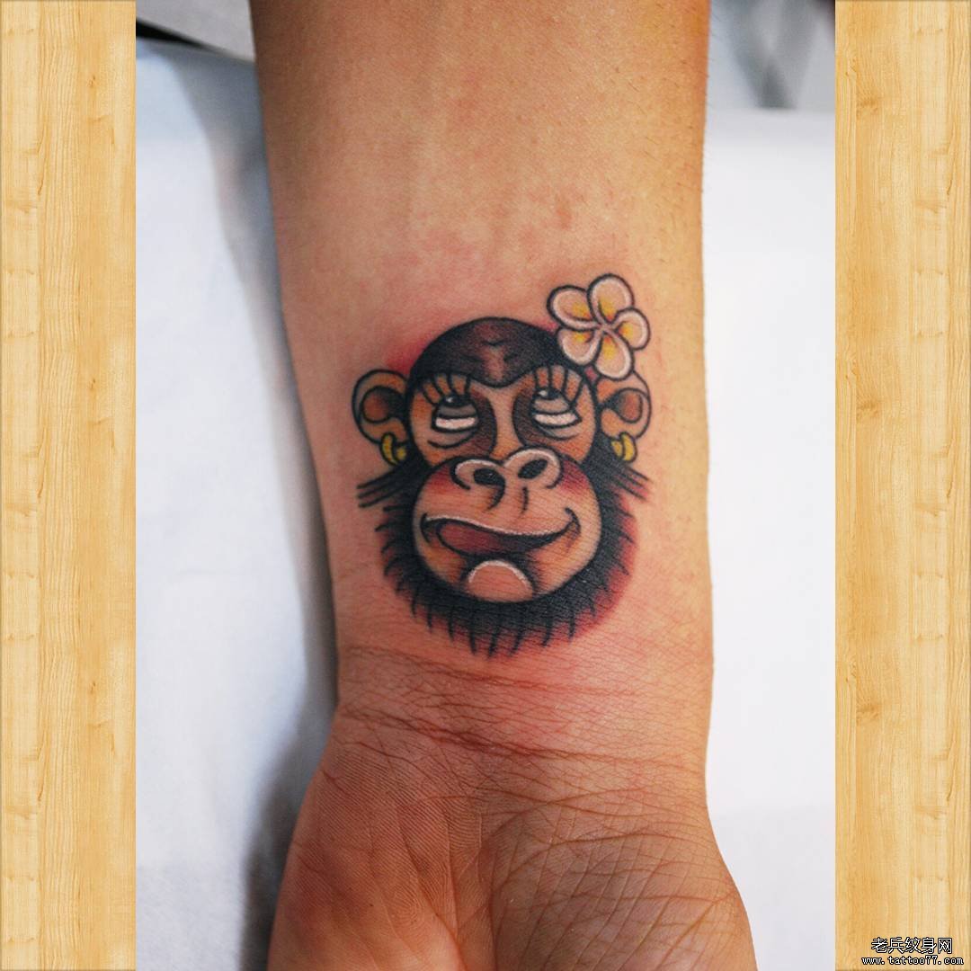 手腕old school 猴子纹身图案