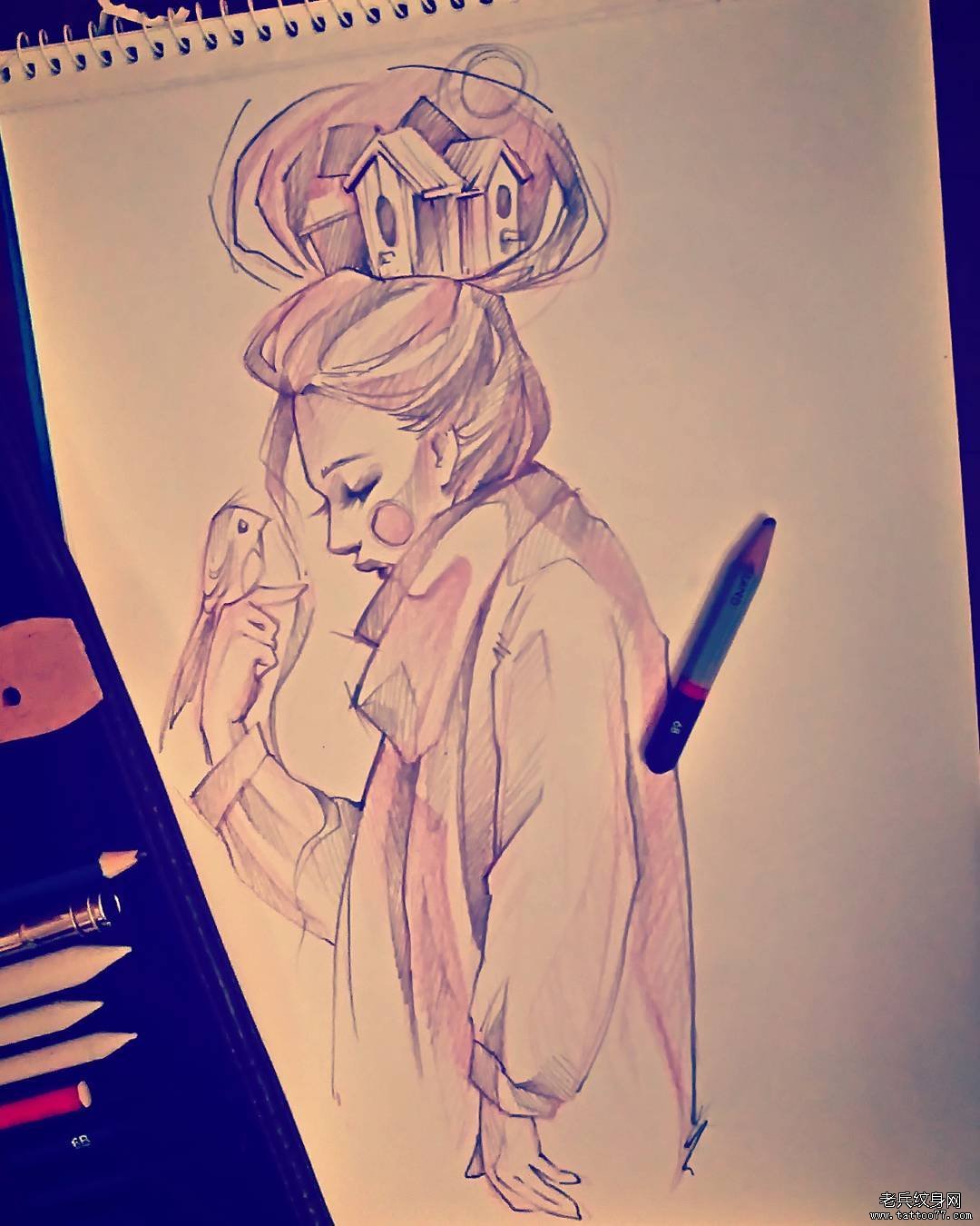 手臂女郎纹身图案