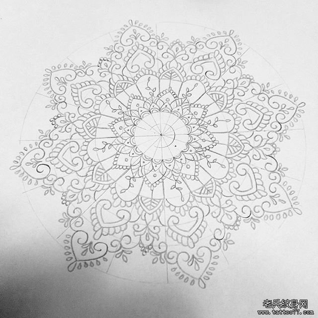 小清新蕾丝曼陀罗纹身图片