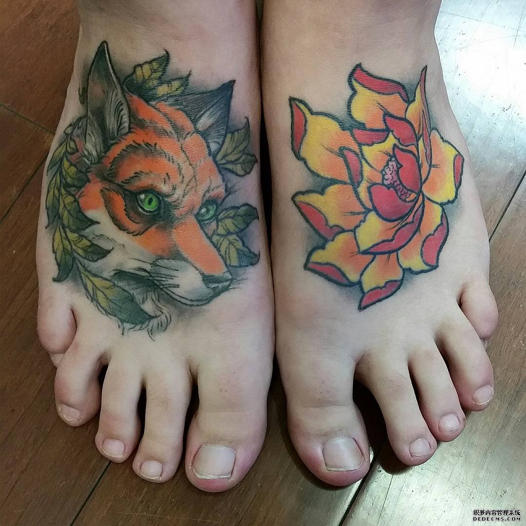 色彩狐狸花脚背纹身图案